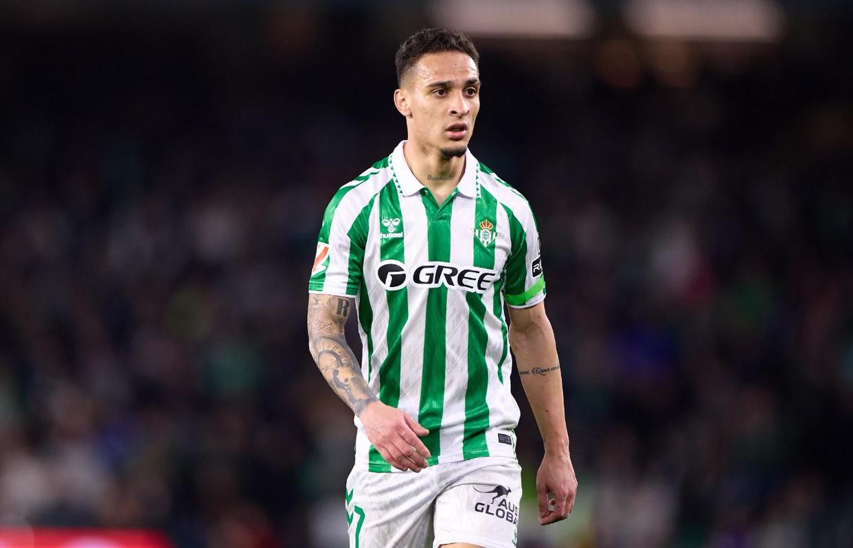 爱游戏APP下载-转折点！圣安东尼奥马刺外线爆发，西甲转会期攻防权衡，信心回归，身体对抗强度拉满的简单介绍